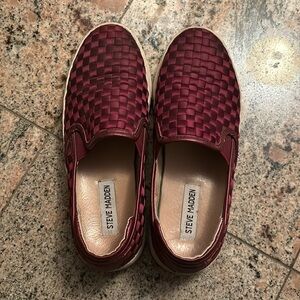 Steve Madden slip on sneakers